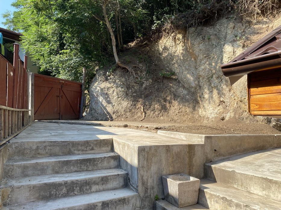 Casa la intrarea in Scheii Brasovului, acces direct spre Poiana Brasov