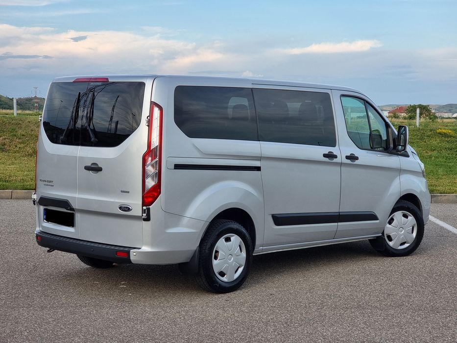 Ford Transit Custom 2018/ Climă față-spate/ 8+1 locuri/ 2.0 diesel 130