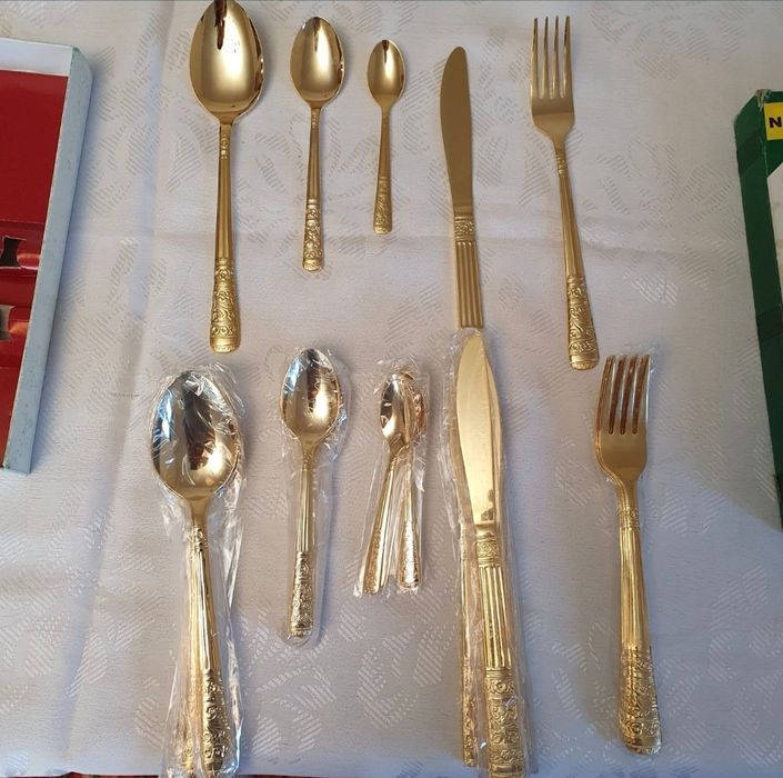 Set tacamuri placat cu aur