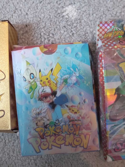 Set 137 carti Pokémon