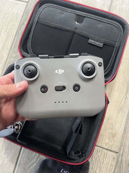 Vand Drona DJI Mini 2 SE  2.7K + Încărcător