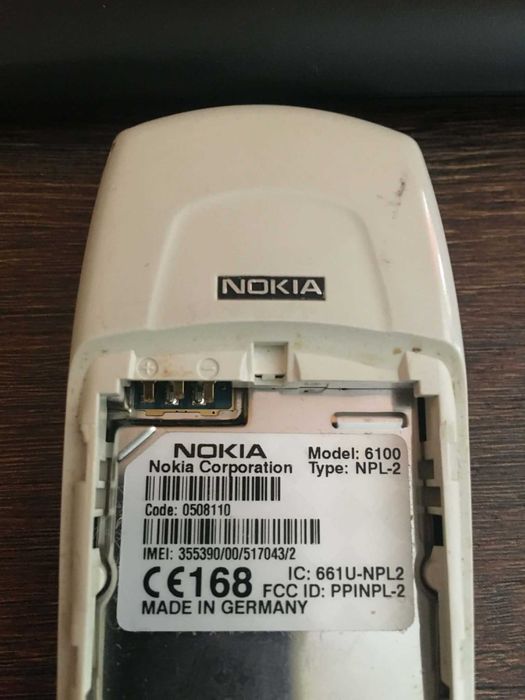 Nokia 6100 orice retea