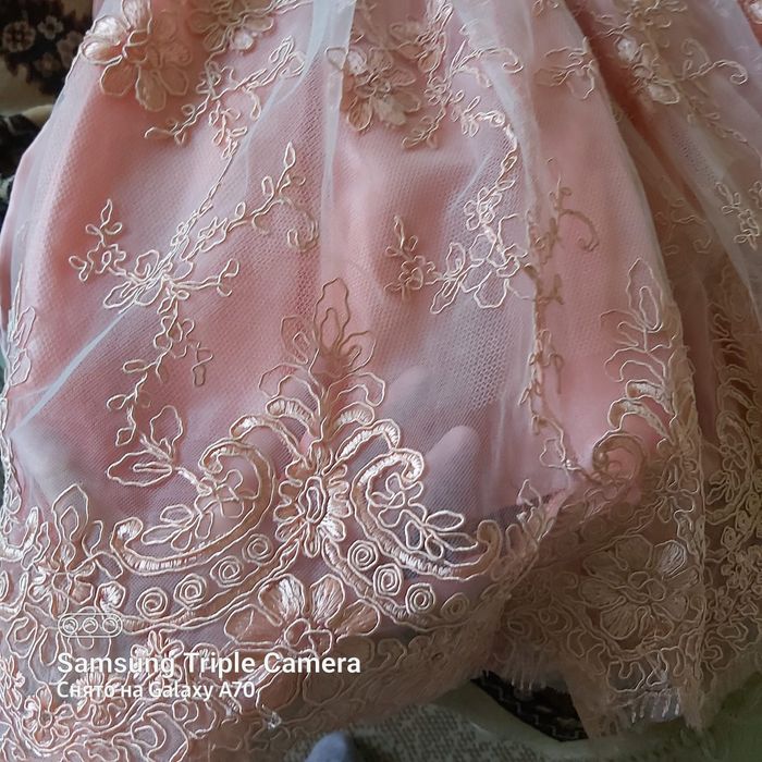 Нежное платье отличного качества