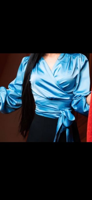 Стильная кофта новая 5000