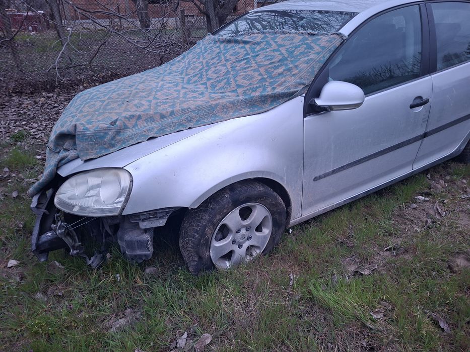 VW GOLF 5 на части