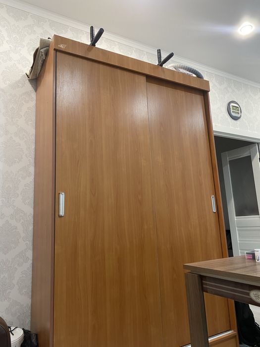 .Продается шкаф.