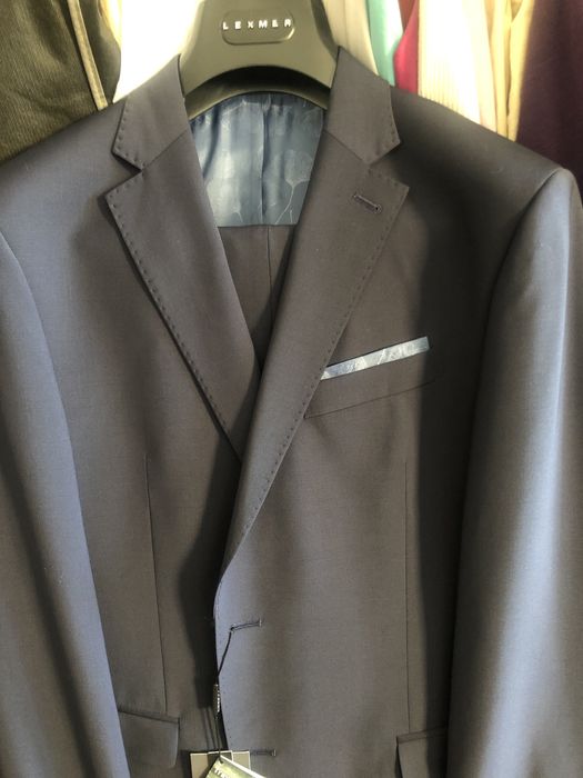 Продам новый  итальянский костюм мужской двойка