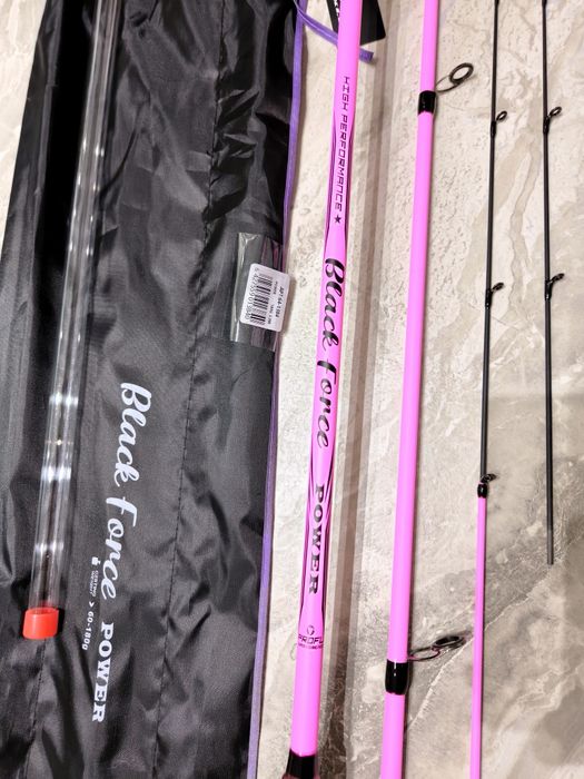 2 Feedere FL BLACK FORCE PINK 3.90m 60-180g + 2 Mulinete PRO FL 8000