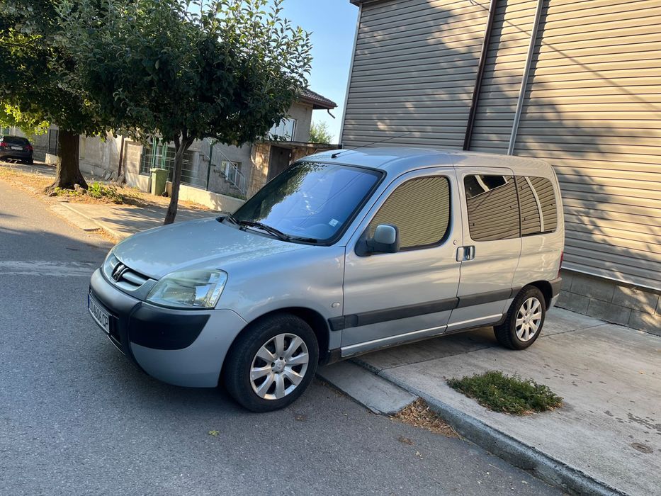 Продавам Peugeot Partner