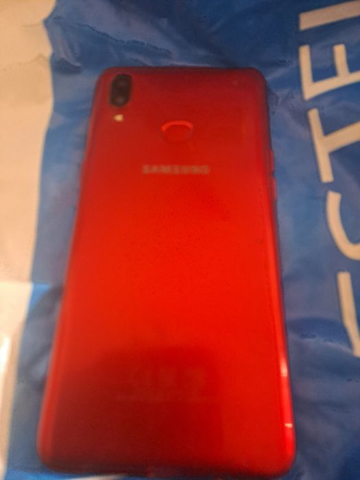 Срочно продам телефон