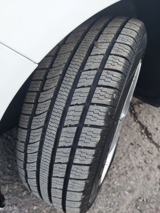 Spark 2018 г. вторая позиция машина чистая пробег 129000 т