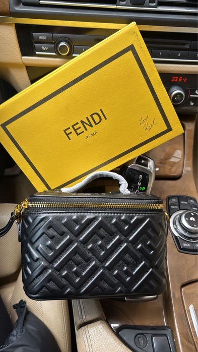 Fendi дамска чанта