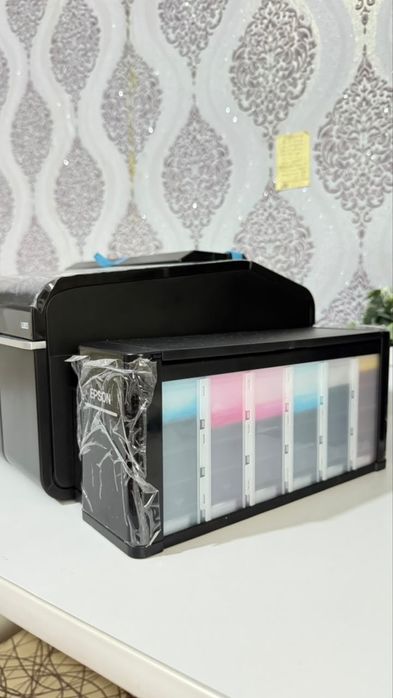 Продается принтер почти новый .