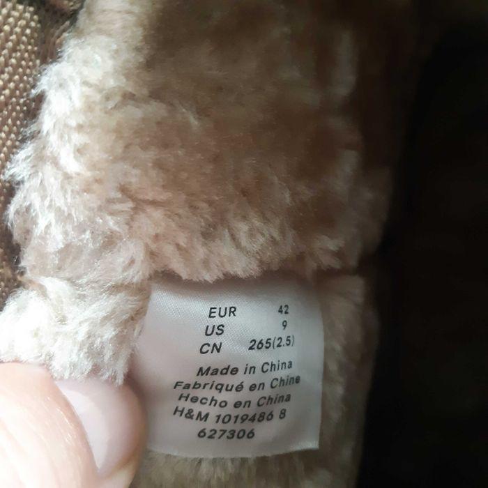 Ghete  stil UGG maro unisex 42 noiH&M piele intoarsa maro jumate pret