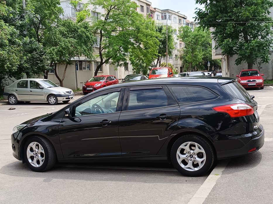 FORD Focus 2013 — imagine 5
