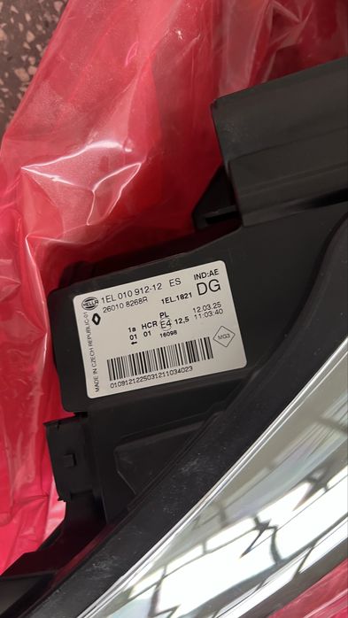 Фар рено зое 2017