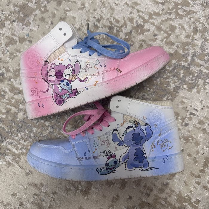 Кроссовки для девочки