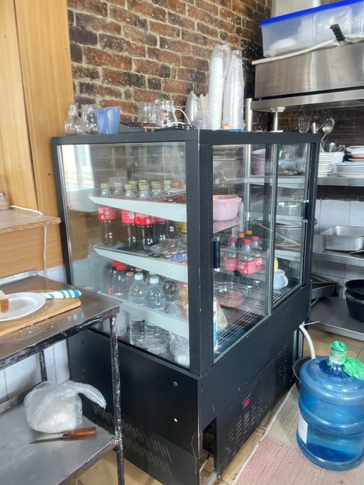 Холодильник для торт булочки