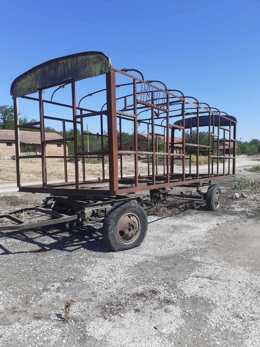 Продавам ремаркета
