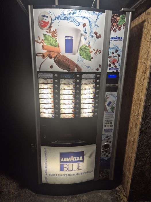 Вендинг машини Зануси Зенит капсули Лаваца и зърна