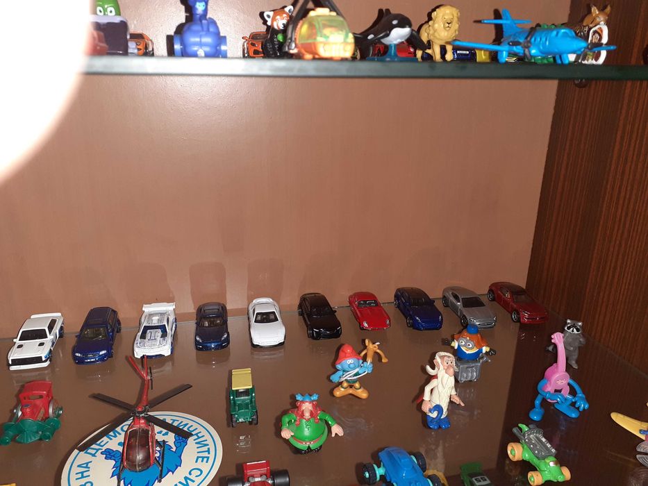 Мачбокс и Хот Уилс без забележки .