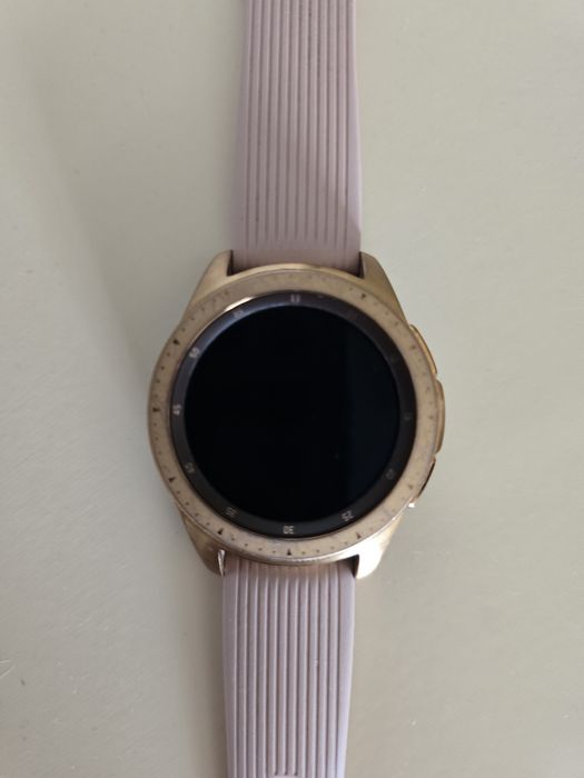 Продам SAMSUNG GALAXY WATCH в идеальном состоянии.