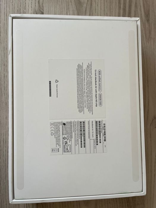 Macbook Air M3 2024