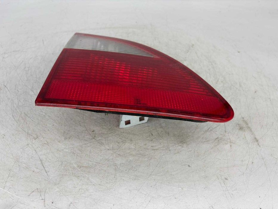 Stop stanga de pe haion Ford Galaxy an 2004