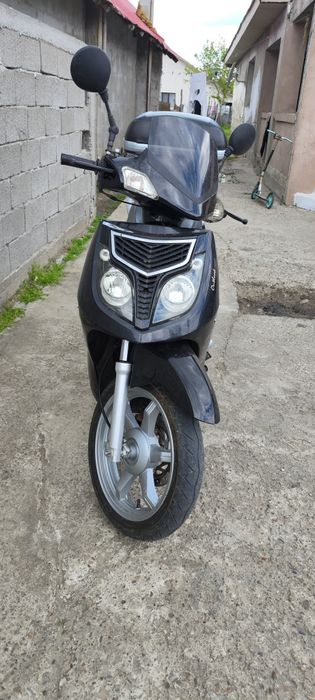 Scuter keeway outlook 150