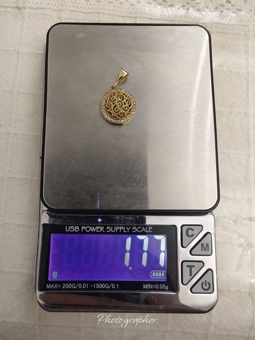 Продам  золото золотой