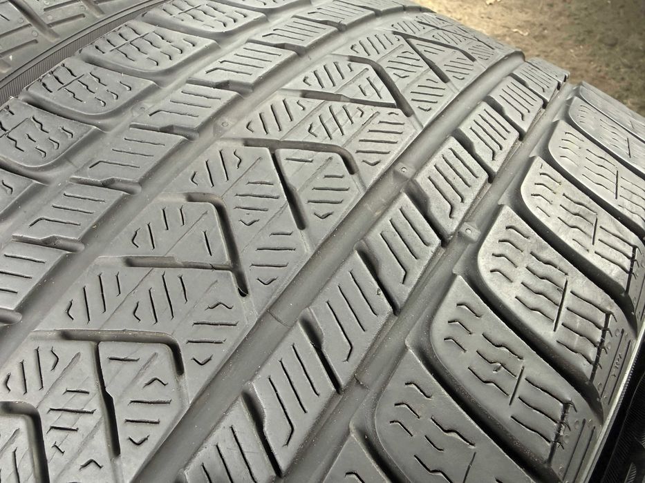 4x Anvelope iarna 305/35 r21 M+S - Pirelli Sotto Zero 3