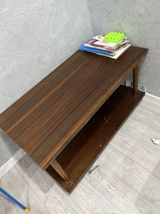 Журнальный столик