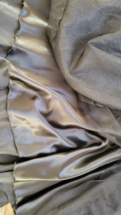 Бална рокля с паднали ръкави