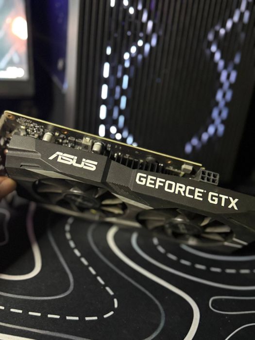 Видеокарта Nvidia GTX 1650 (На пломбах)