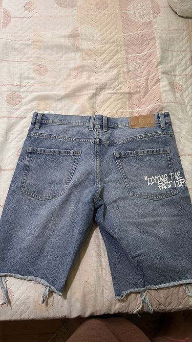 Къси дънки размер L умалени