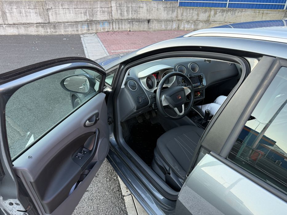 Seat ibiza 1.2tsi an 2012