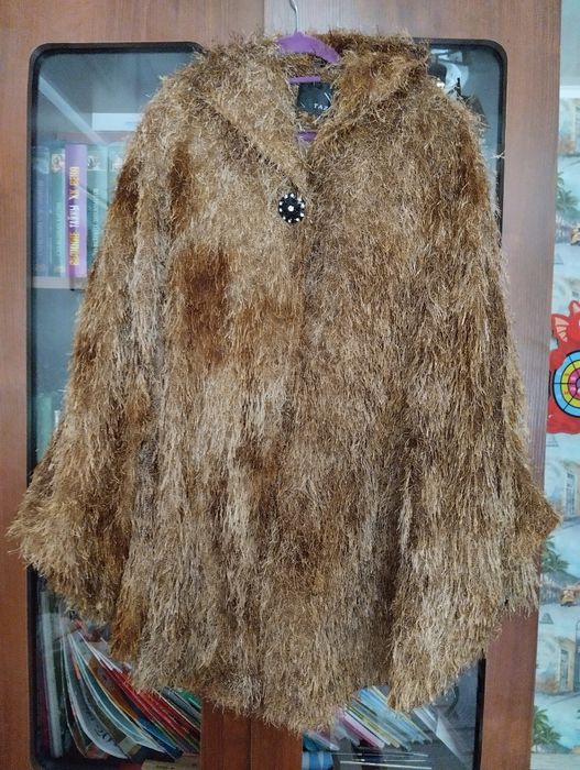 Продам Пончо с капюшоном, новое