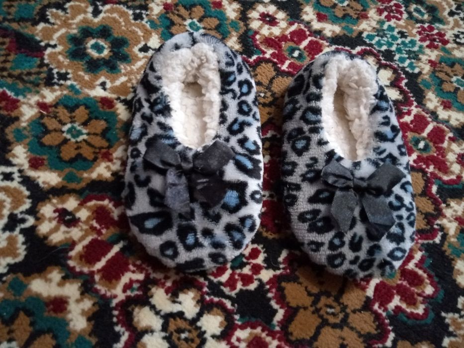 Обувь для девочки и для мальчиков