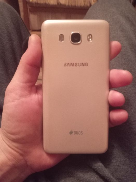 Samsung galaxy J7