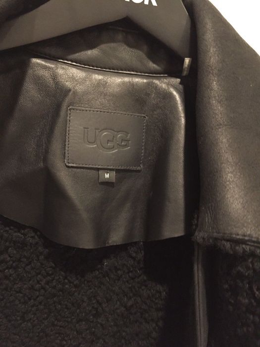 Geaca UGG AUSTRALIA blana naturala neagra cu capse marimea M