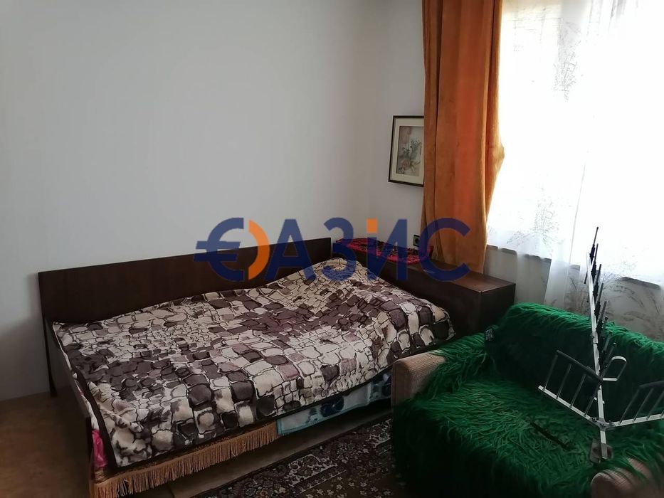 Продава се Къща в с. Босилково, Област Бургас - 235 кв.м за 120 €/кв.м - Снимка #9