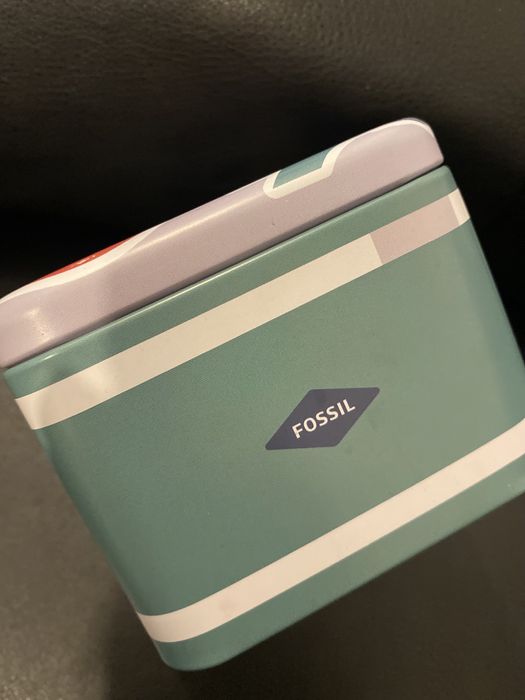 Часовник Fossil……