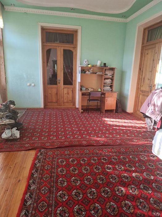 Зангиота тумани Эшонгузар(райцентр) Нурафшон МФЙда 6 сутих уй сотилади