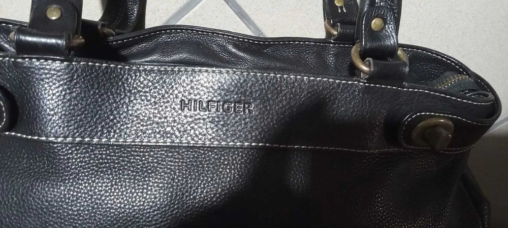 Geantă de umăr Hilfiger din piele naturală premium