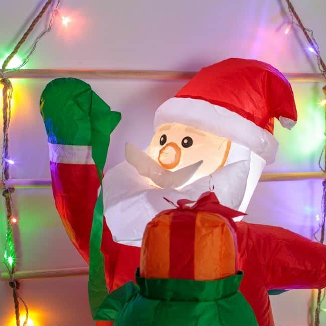 Надуваем катерещ се Дядо Коледаш