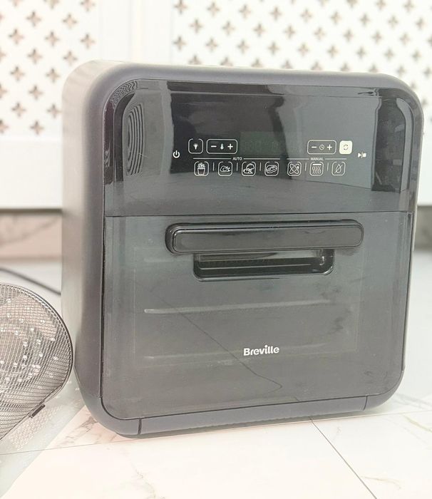 Air Fryer cu convecție Breville – 12L, multifuncțional, ca nou,