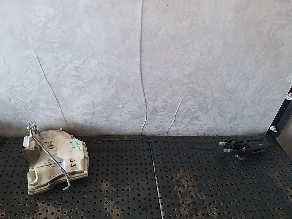 Broasca maner interior stanga fata suzuki swift