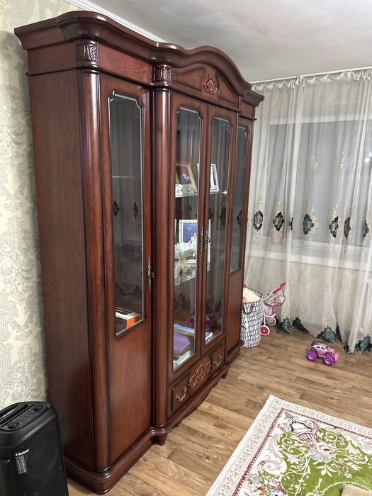 Сервант для гостиной