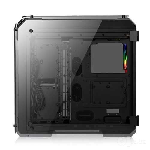 - Корпус Thermaltake View 71 Tempered Glass RGB Edition Black