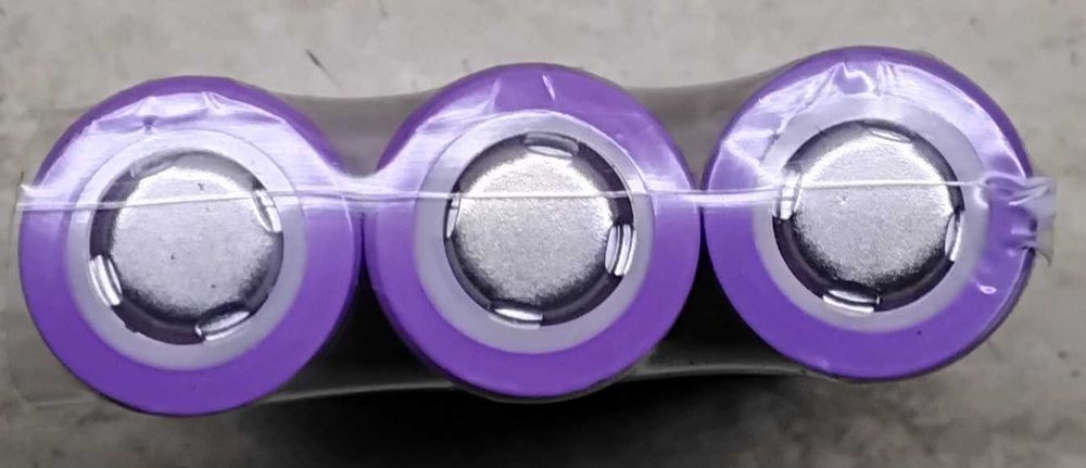 Зараждаща се батерия 18 650,3.7v,2000 mAh-3 бр.